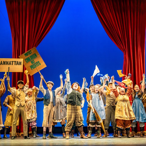 Pictured: Company members of Disney’s NEWSIES at the Grand Theatre. Directed by Ray Hogg. Music Direction by Matthew Atkins. Choreographed by Krista Leis. Set Design Consultant: Joshua Quinlan. Costume Design by Lisa Wright. Lighting Design by Echo Zhou周芷會. Sound Design by Emily Porter. Fight Director: Mike Dufays. Disability Consultant: Kristi Hansen. Stage Management by Melissa Cameron. Photography by Dahlia Katz.